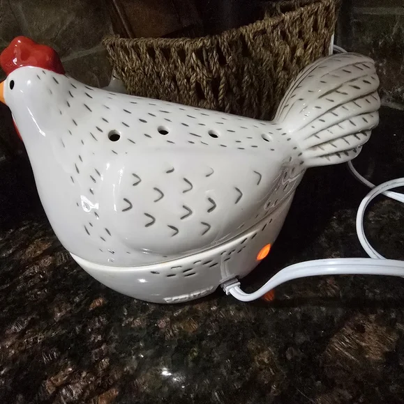 Scentsy White and Red Decor Accent - Picture 6 of 7